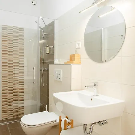 Med Oljkami Apartman *